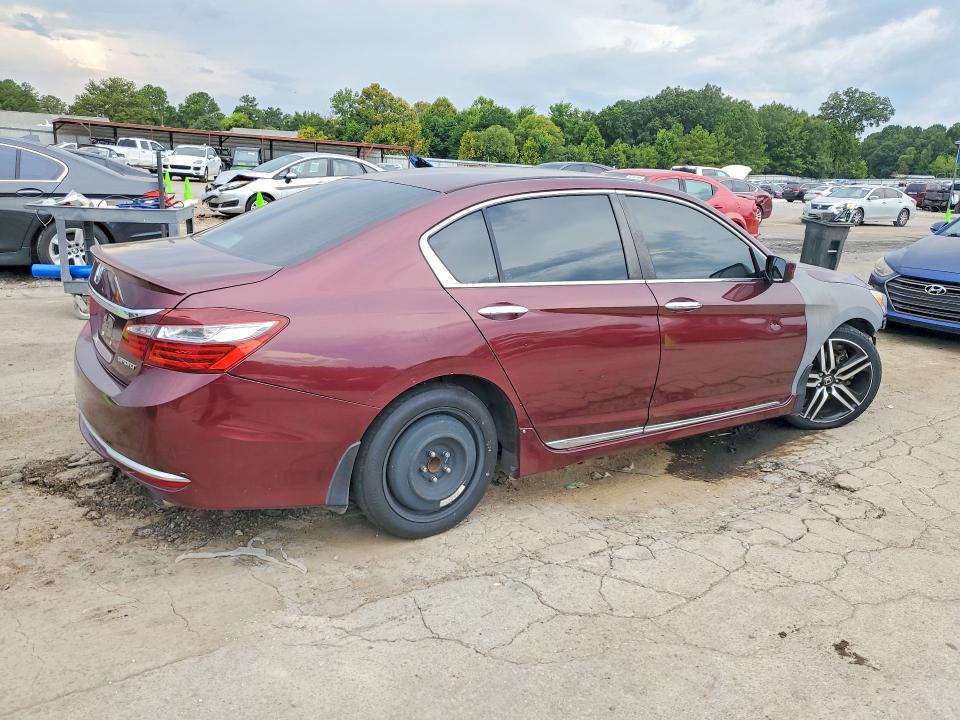 Photo 3 from auction – 2016 HONDA ACCORD with VIN 1HGCR2F54GA240210