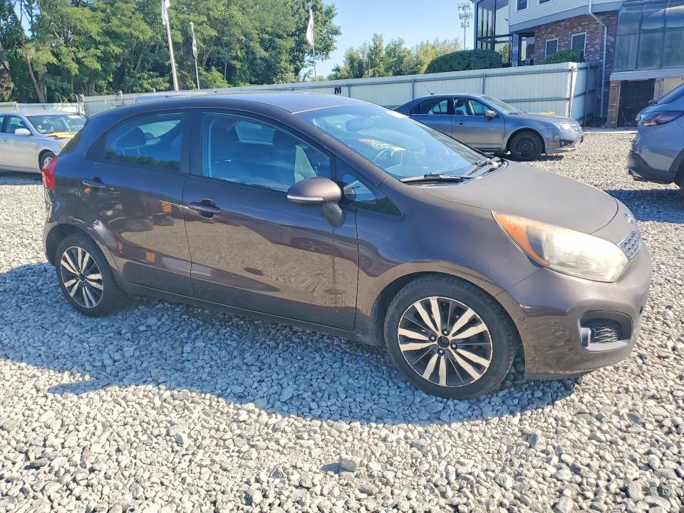 Photo 4 from auction – 2012 KIA RIO 5-DOOR with VIN KNADN5A32C6011069