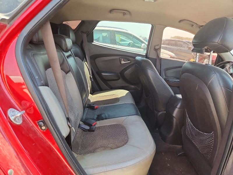 Photo 11 from auction – 2011 HYUNDAI TUCSON with VIN KM8JU3AC2BU126595