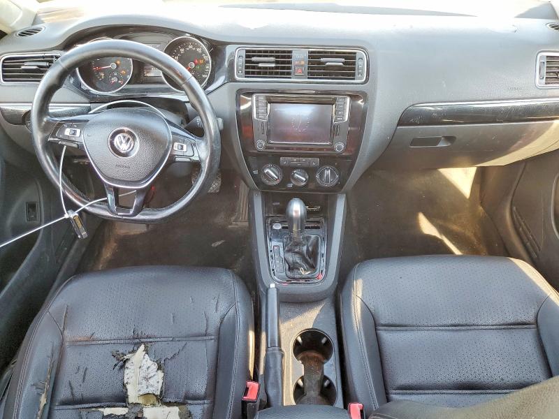 Photo 8 from auction – 2016 VOLKSWAGEN JETTA with VIN 3VWL17AJ5GM341604