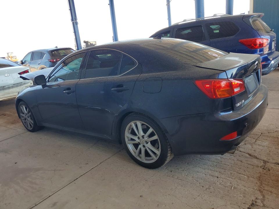 Photo 2 from auction – 2007 LEXUS IS with VIN JTHBE262775013208