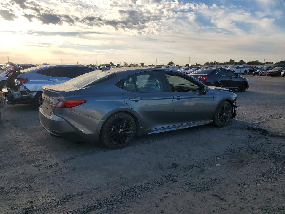 Photo 3 from auction – 2026 TOYOTA CAMRY with VIN 4T1DAACK2TU704811