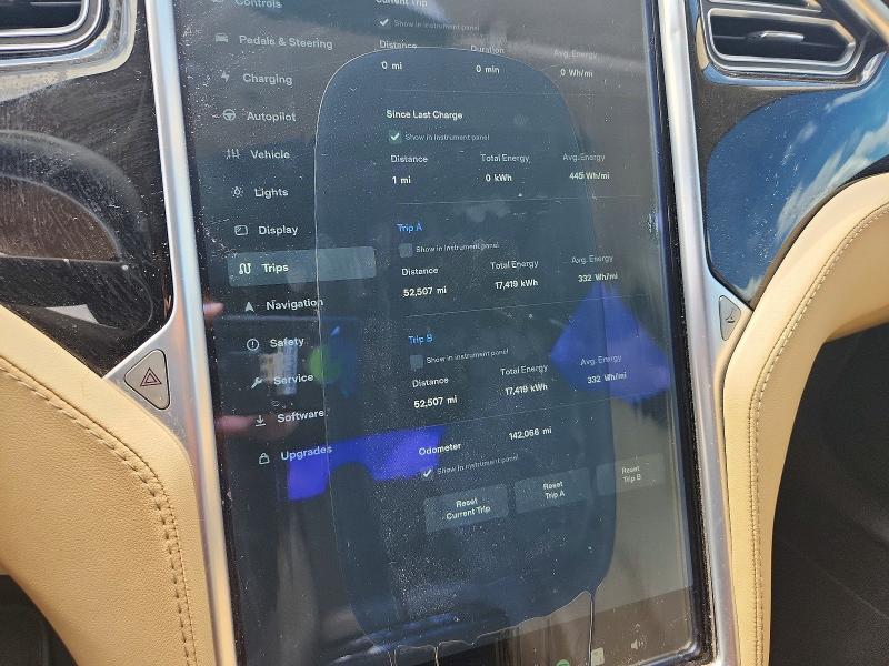 Photo 9 from auction – 2014 TESLA MODEL S with VIN 5YJSA1S18EFP50997