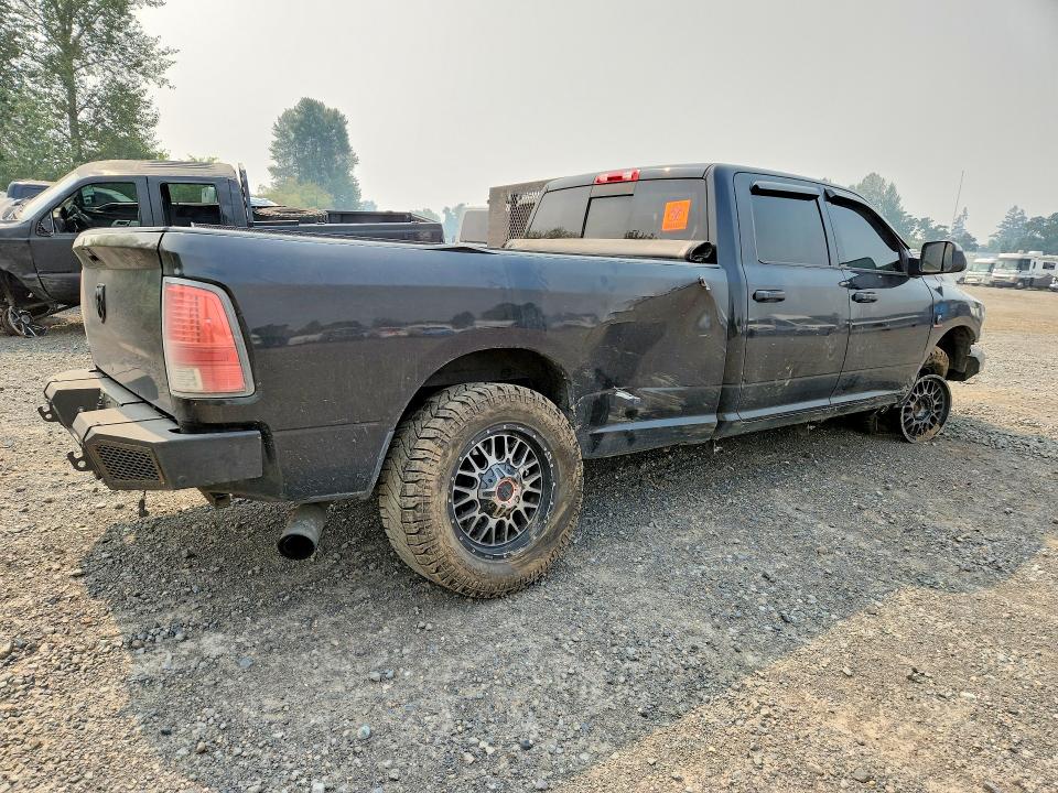Photo 3 from auction – 2016 RAM 3500 with VIN 3C63R3HL7GG372323