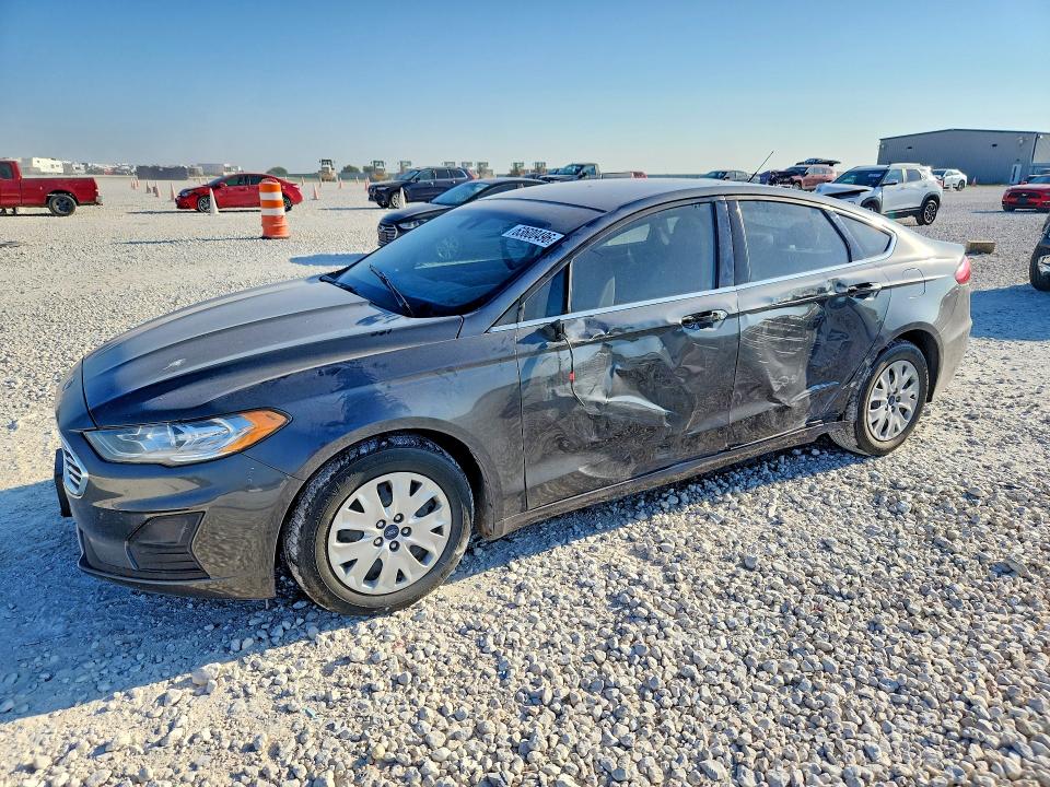 FORD FUSION 2019 with VIN 3FA6P0G70KR163426 - Photo from auction