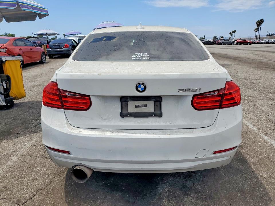 Photo 6 from auction – 2015 BMW 328 with VIN WBA3C1C59FK122724