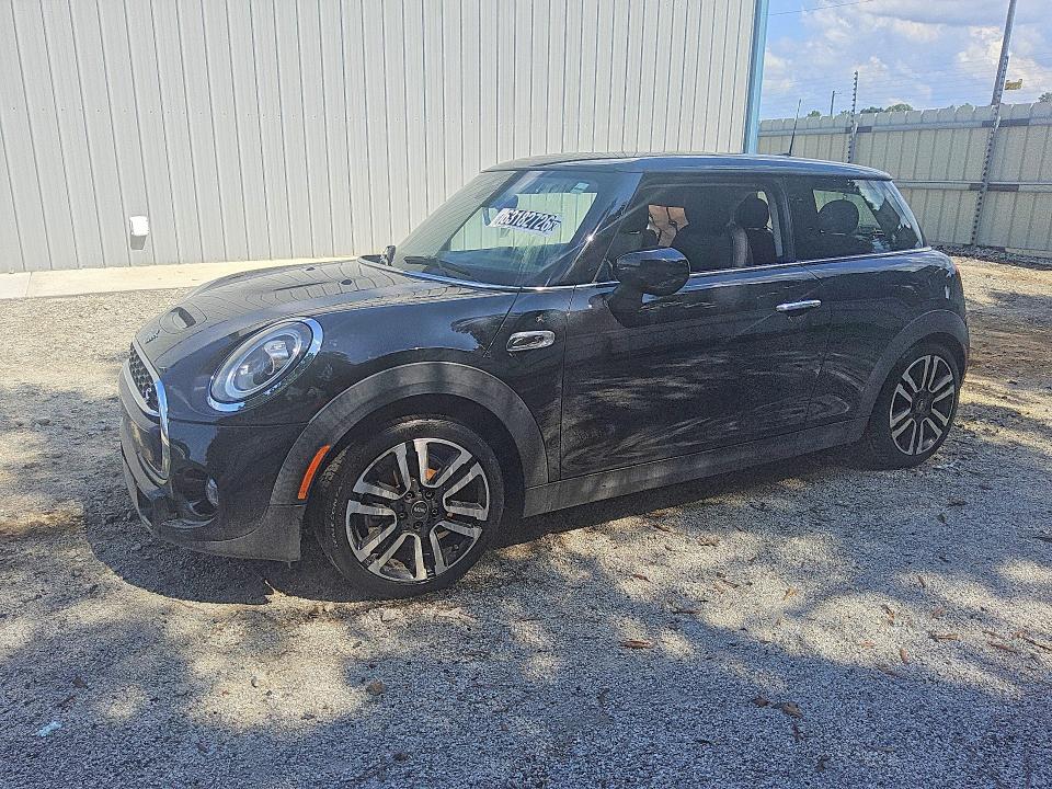 MINI COOPER 2021 with VIN WMWXR5C02M2N05607 - Photo from auction