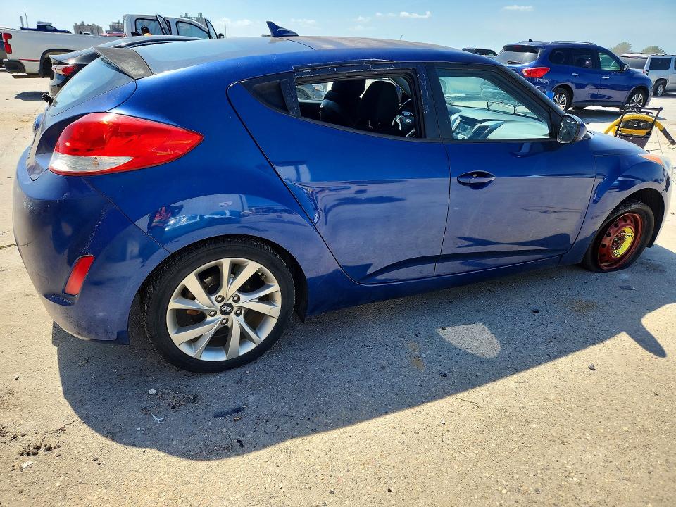 Photo 3 from auction – 2016 HYUNDAI VELOSTER with VIN KMHTC6AD0GU282325