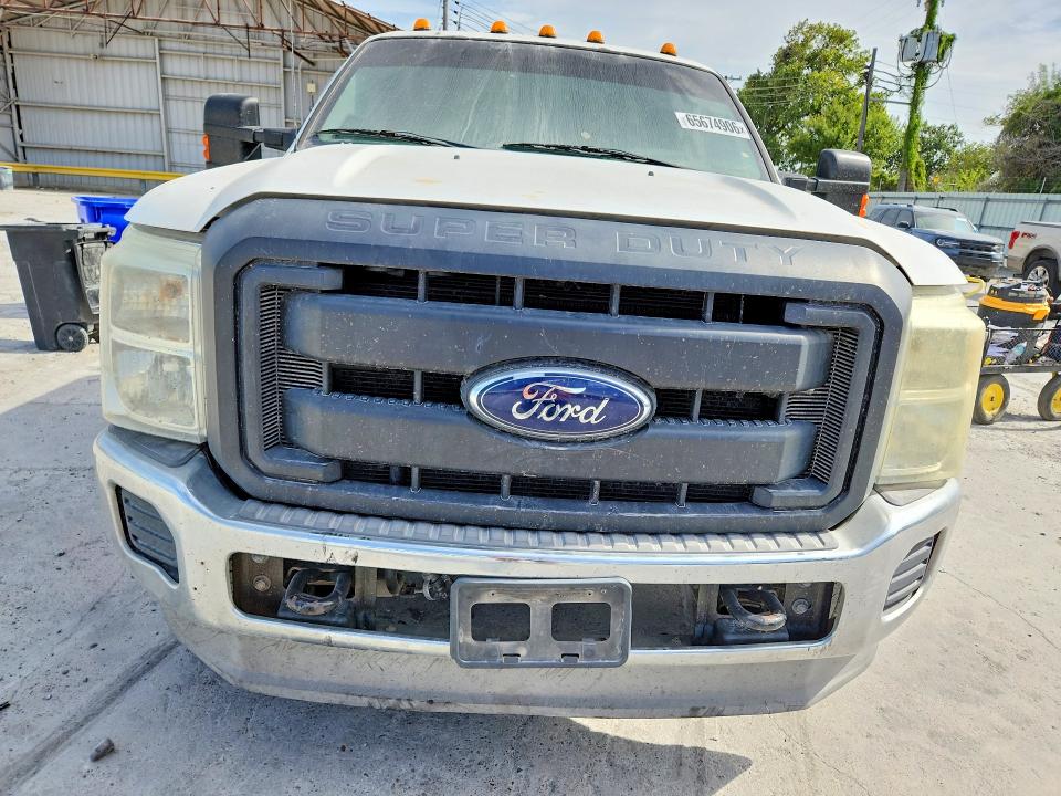 Photo 5 from auction – 2013 FORD F350 with VIN 1FD8W3HT2DEB71130