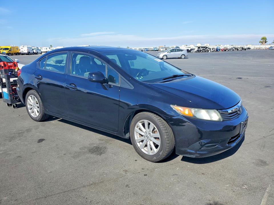 Photo 4 from auction – 2012 HONDA CIVIC with VIN 19XFB2F93CE300259
