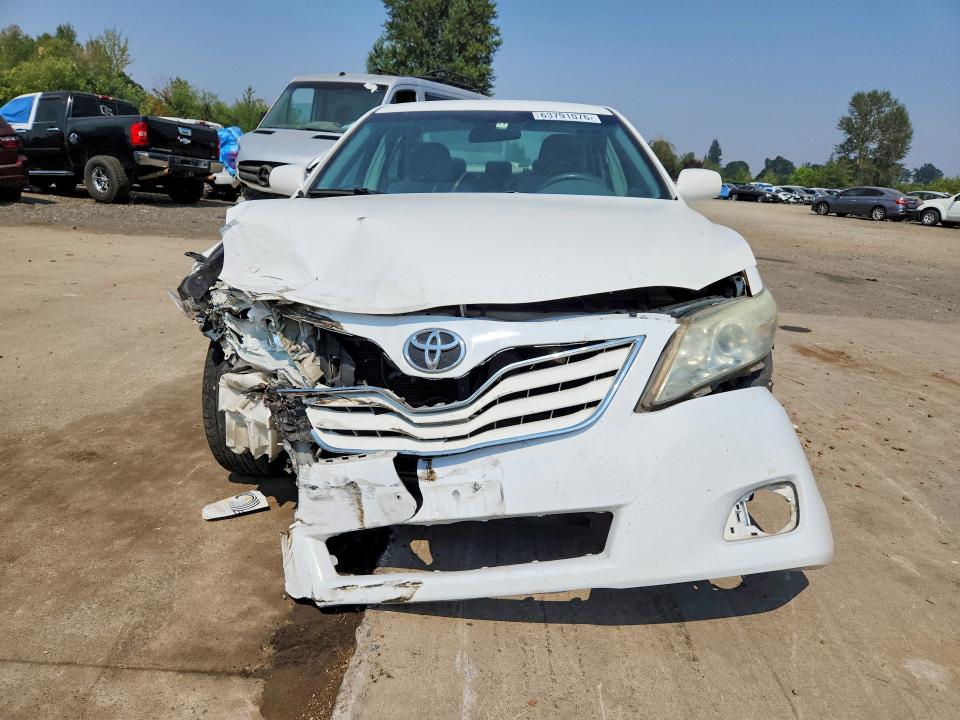 Photo 5 from auction – 2011 TOYOTA CAMRY with VIN 4T4BF3EK8BR152060