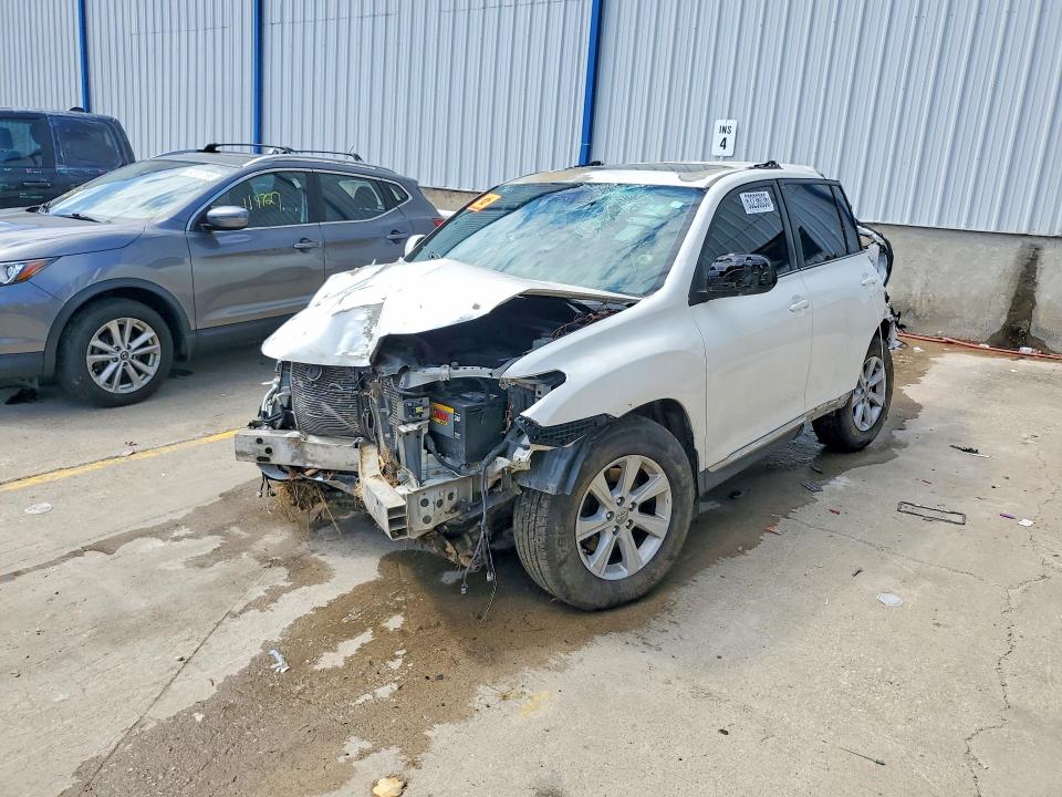 TOYOTA HIGHLANDER 2013 with VIN 5TDBK3EHXDS219361 - Photo from auction