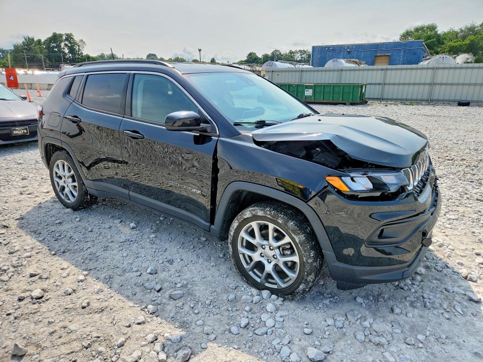Zdjęcie 4 z aukcji – 2022 JEEP COMPASS z VIN 3C4NJDFB7NT177559
