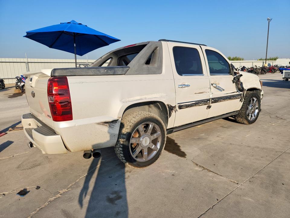 Photo 3 from auction – 2008 CHEVROLET AVALANCHE with VIN 3GNFK12338G252177