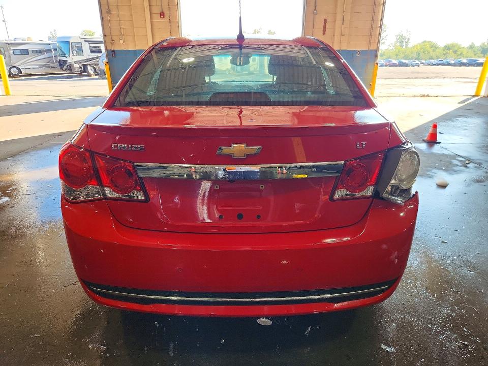 Photo 6 from auction – 2014 CHEVROLET CRUZE with VIN 1G1PC5SB6E7300019