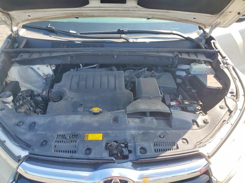 Photo 12 from auction – 2015 TOYOTA HIGHLANDER with VIN 5TDBKRFHXFS073676