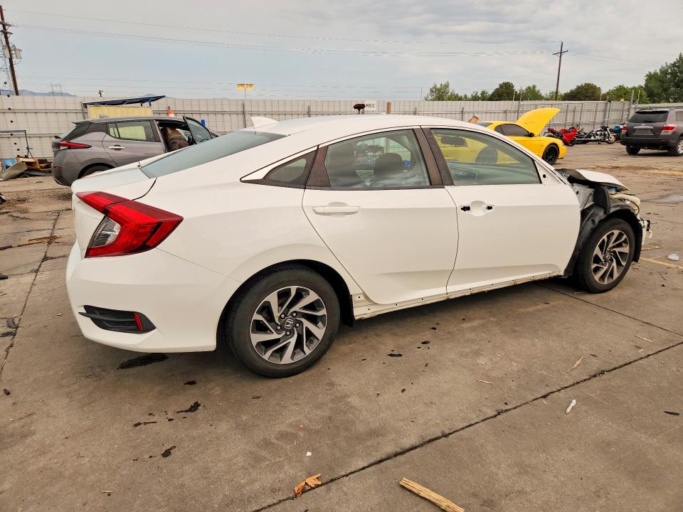 Photo 3 from auction – 2017 HONDA CIVIC with VIN 19XFC2F75HE074826