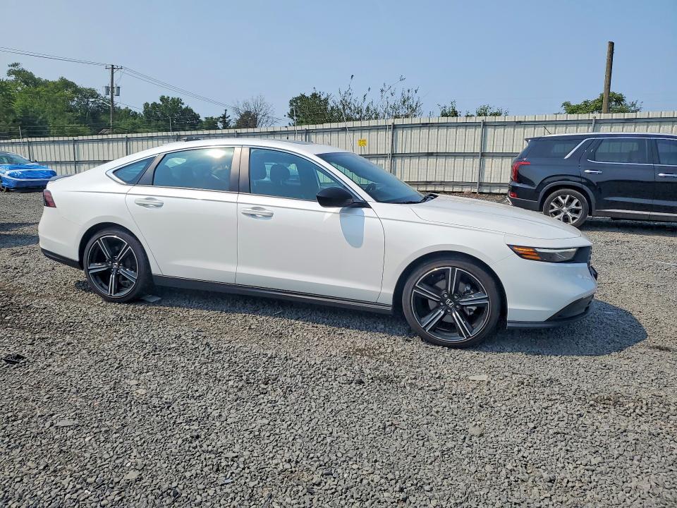 Zdjęcie 4 z aukcji – 2025 HONDA ACCORD z VIN 1HGCY2F54SA075643