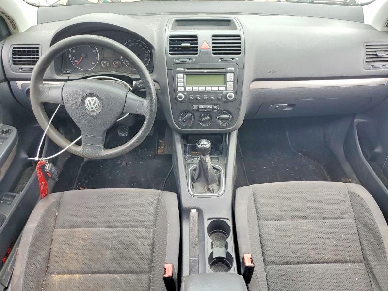 Photo 8 from auction – 2008 VOLKSWAGEN RABBIT with VIN WVWCA91K88W253672