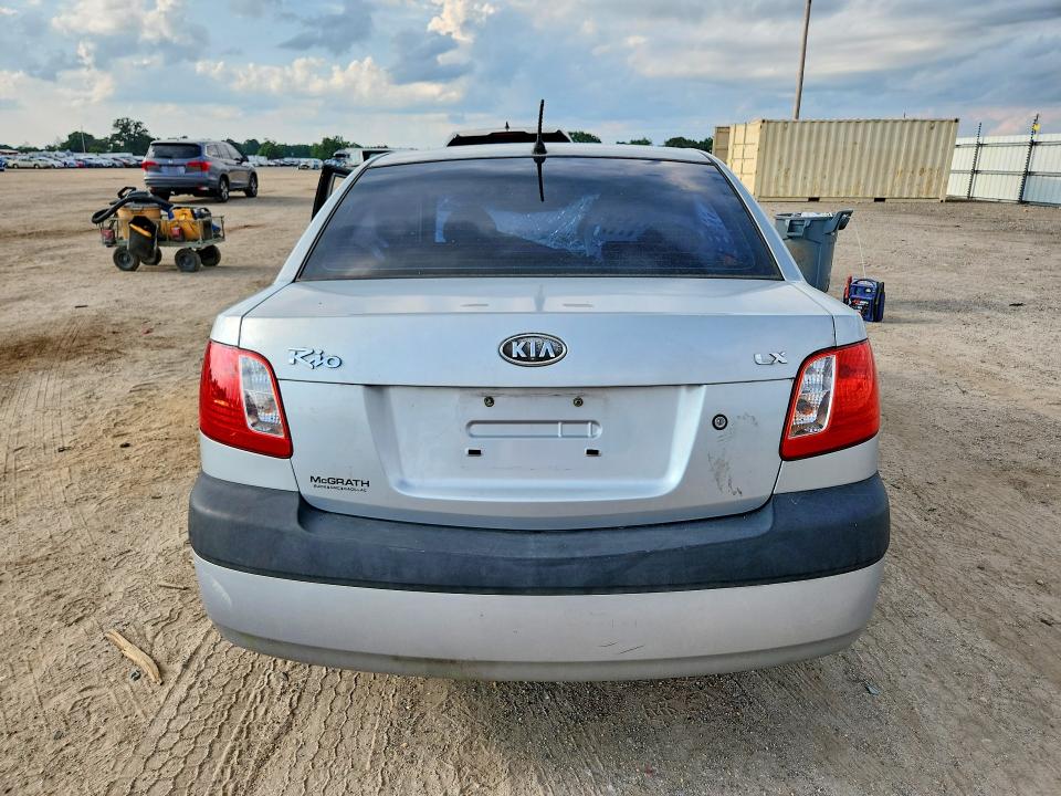 Photo 6 from auction – 2008 KIA RIO with VIN KNADE123886426217