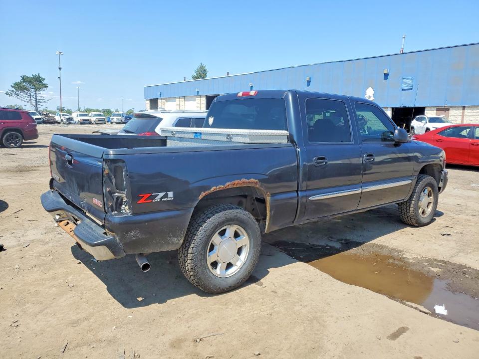 Photo 3 from auction – 2005 GMC NEW SIERRA with VIN 2GTEK13T551145204