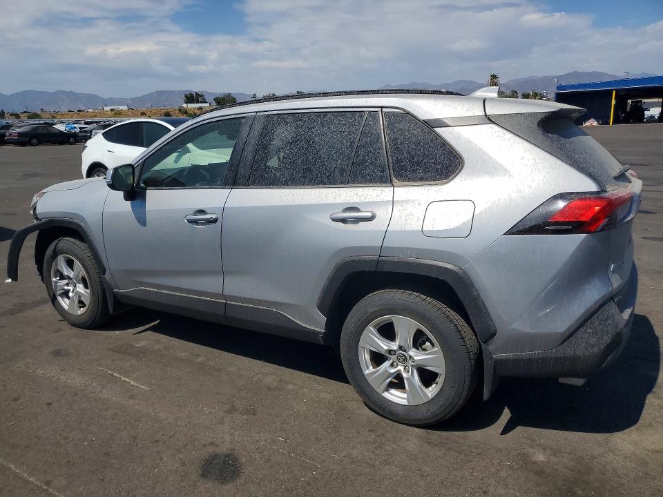 Photo 2 from auction – 2020 TOYOTA RAV4 with VIN JTMW1RFV5LJ020726