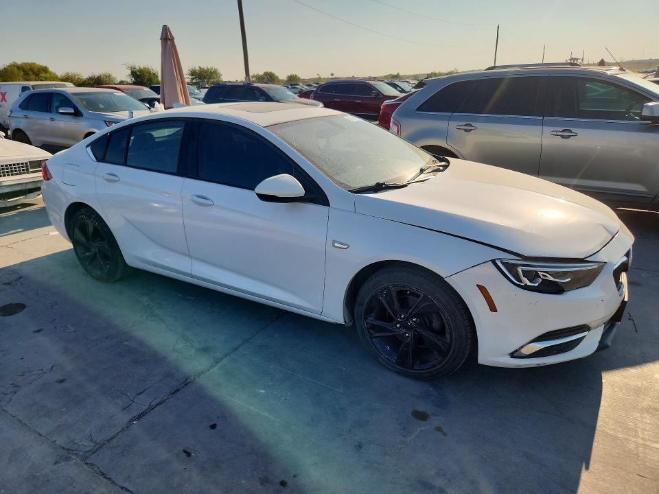Photo 4 from auction – 2018 BUICK REGAL with VIN W04GL6SX3J1068866