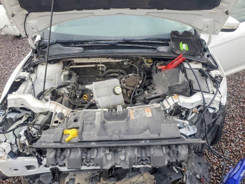 Photo 11 from auction – 2015 FORD FOCUS with VIN 1FADP3F27FL261842