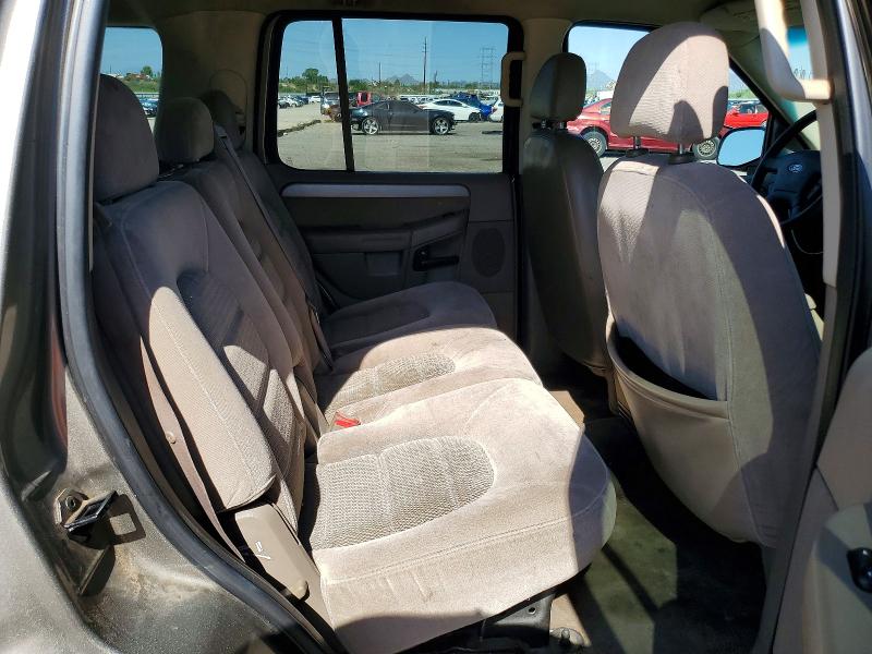 Photo 10 from auction – 2004 FORD EXPLORER with VIN 1FMZU73K84ZA43872