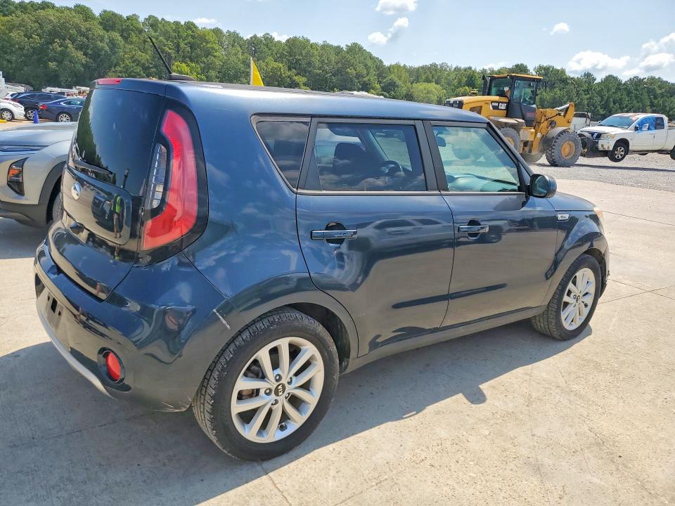 Photo 3 from auction – 2017 KIA SOUL with VIN KNDJP3A50H7477719