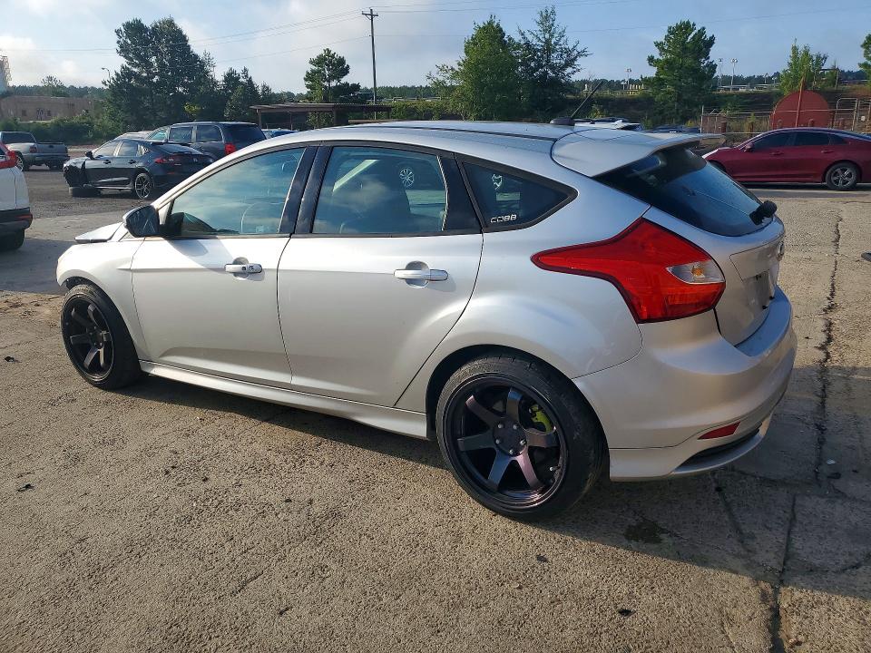 Photo 2 from auction – 2013 FORD FOCUS with VIN 1FADP3L90DL288461