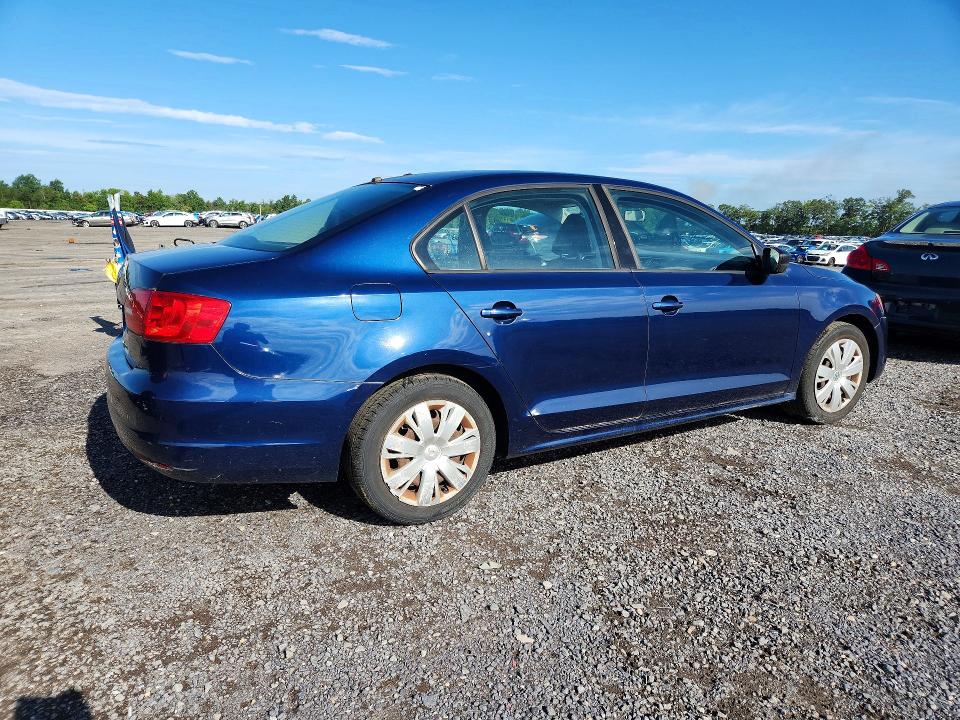 Photo 3 from auction – 2011 VOLKSWAGEN JETTA with VIN 3VW2K7AJ6BM096409