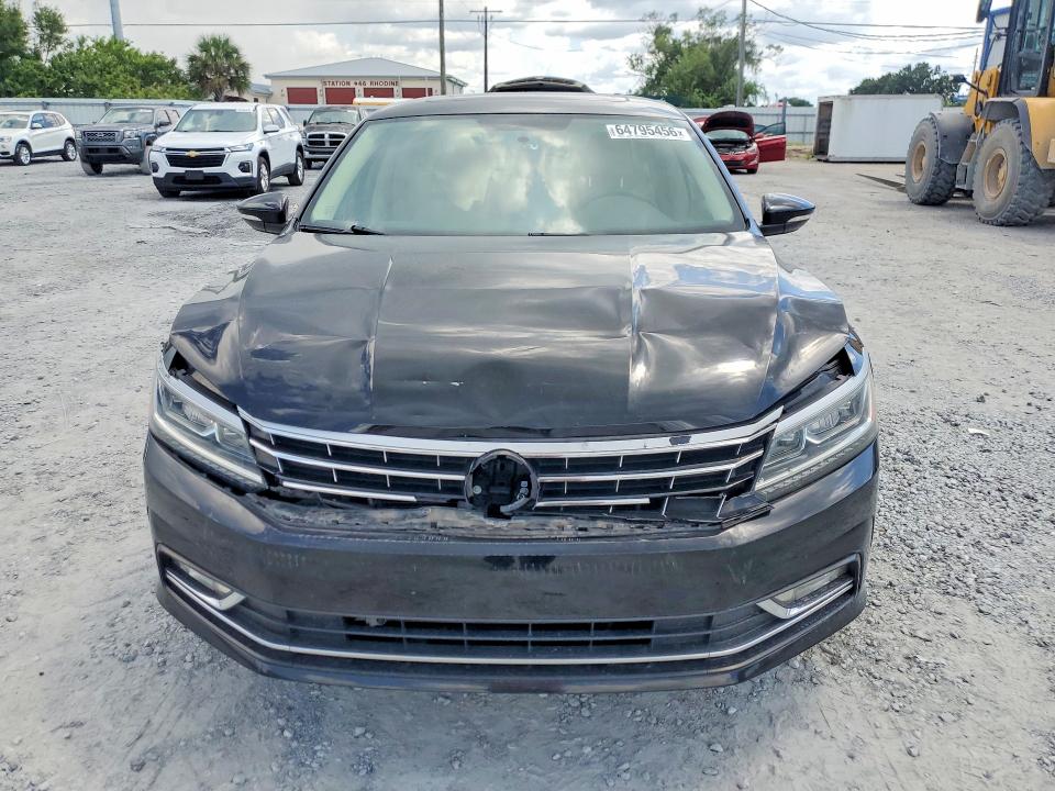Photo 5 from auction – 2016 VOLKSWAGEN PASSAT with VIN 1VWBS7A35GC042254