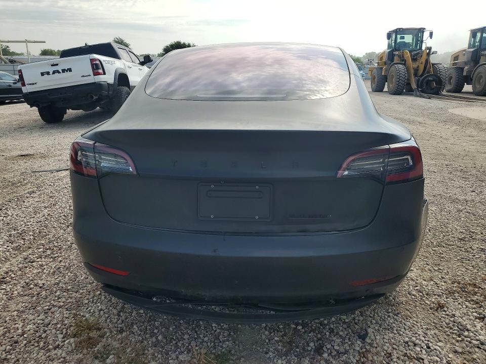 Photo 6 from auction – 2018 TESLA MODEL 3 with VIN 5YJ3E1EA2JF013356