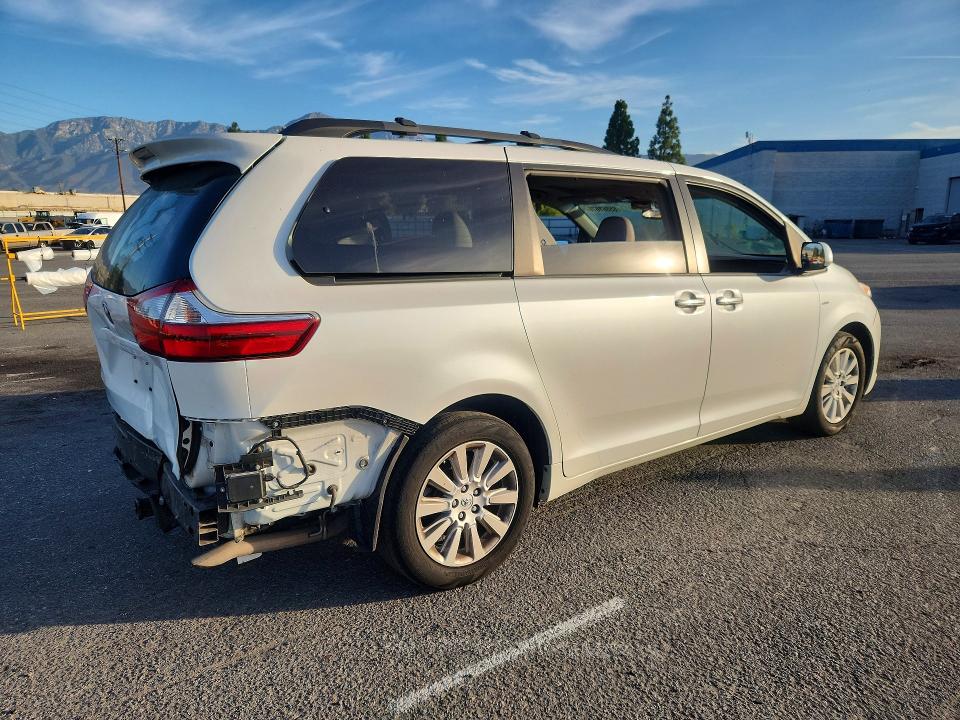 Photo 3 from auction – 2016 TOYOTA SIENNA with VIN 5TDDK3DC0GS130451