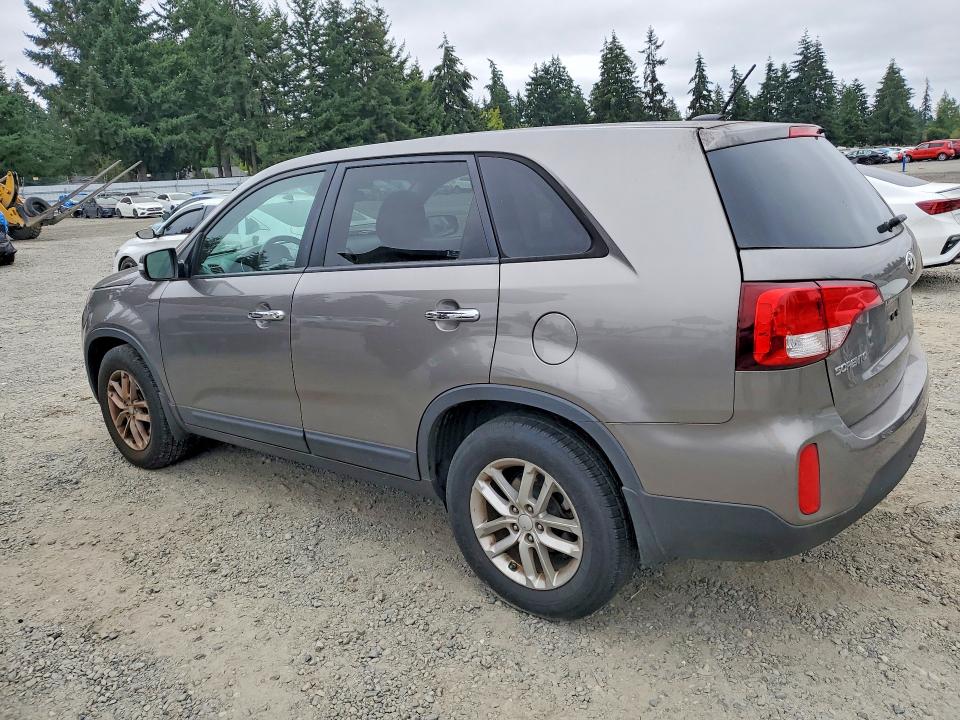 Photo 2 from auction – 2015 KIA SORENTO with VIN 5XYKT3A67FG557107