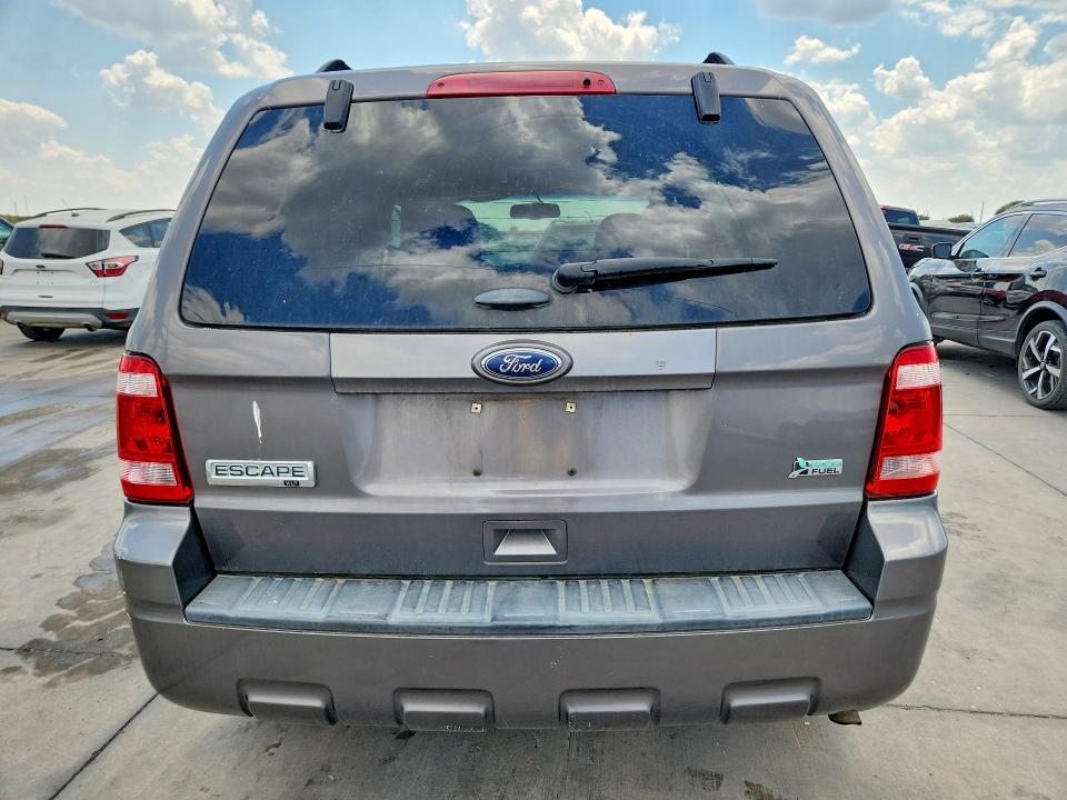 Photo 6 from auction – 2012 FORD ESCAPE with VIN 1FMCU0DG2CKC15151