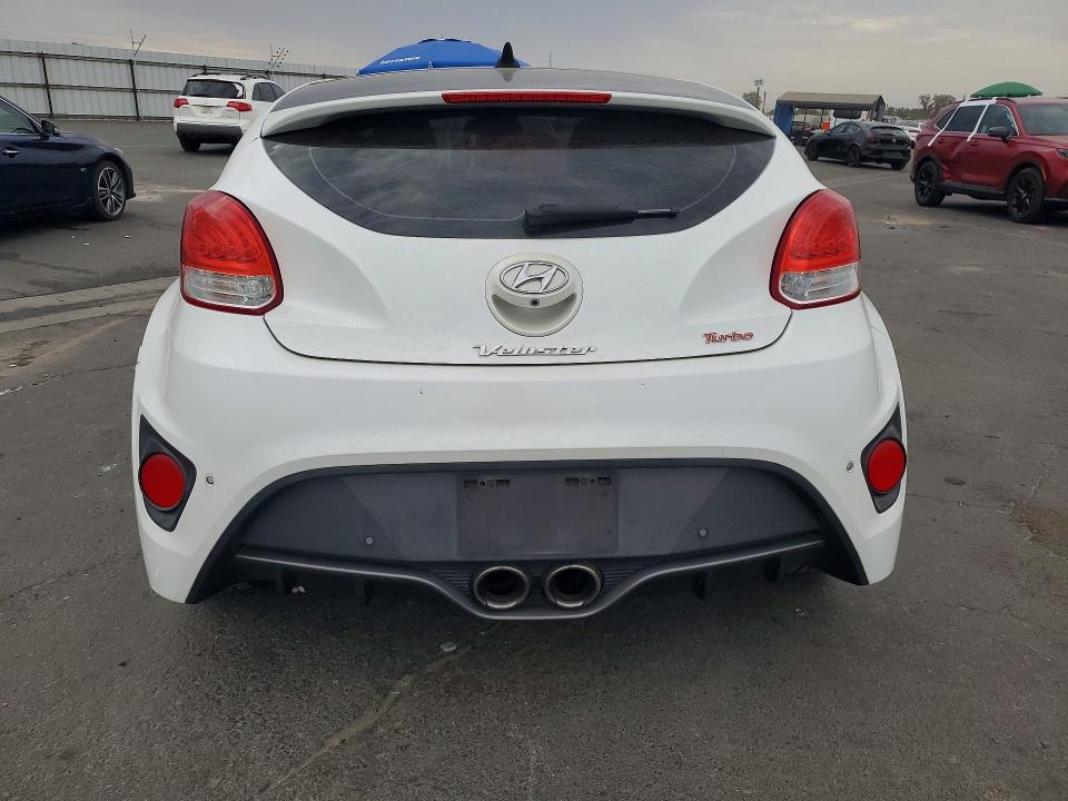 Photo 6 from auction – 2015 HYUNDAI VELOSTER with VIN KMHTC6AE6FU243231