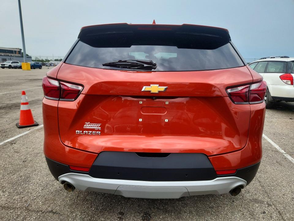 Photo 6 from auction – 2021 CHEVROLET BLAZER with VIN 3GNKBCRS2MS549195