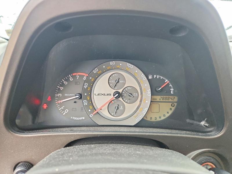 Photo 9 from auction – 2001 LEXUS IS with VIN JTHBD182610017524