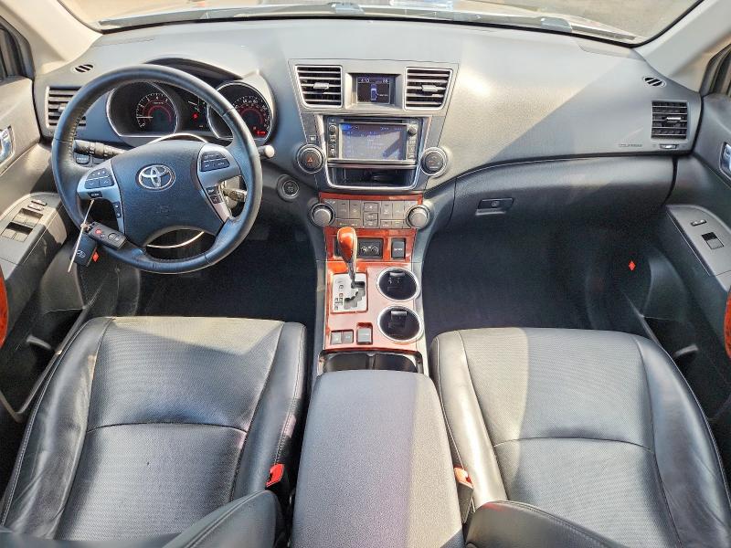 Photo 8 from auction – 2013 TOYOTA HIGHLANDER with VIN 5TDDK3EHXDS202035