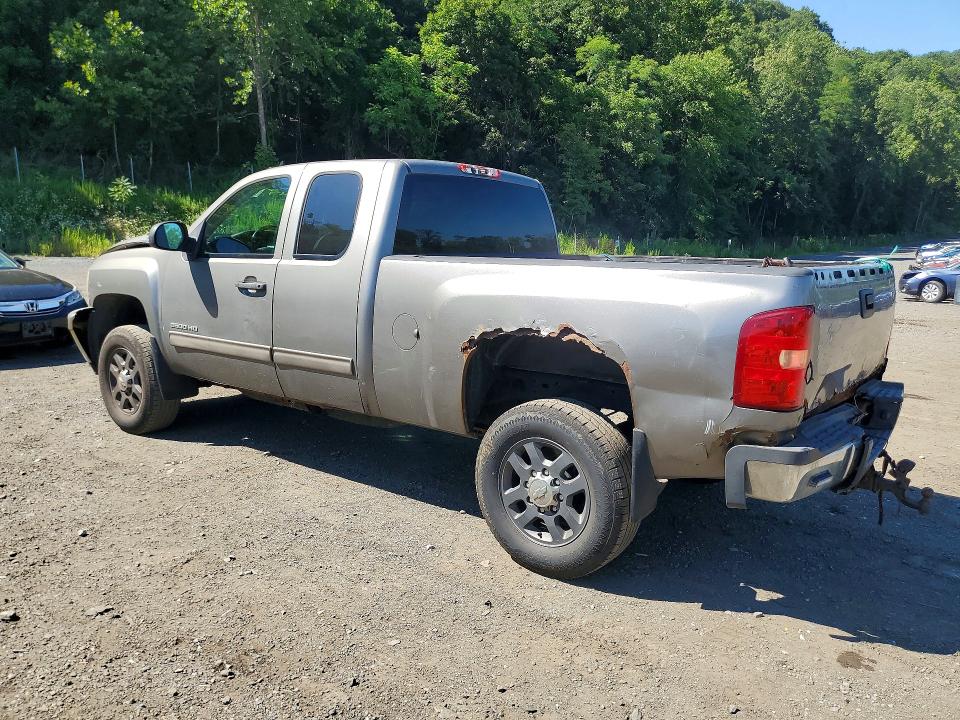 Снимка 2 от търг – 2013 CHEVROLET SILVERADO с VIN 1GC2KXCG8DZ112745