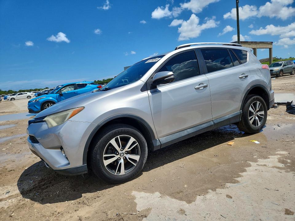 TOYOTA RAV4 2016 with VIN 2T3WFREV0GW308101 - Photo from auction