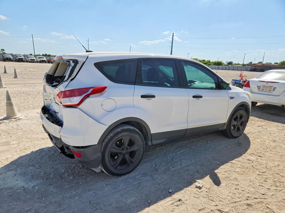 Photo 3 from auction – 2016 FORD ESCAPE with VIN 1FMCU0F71GUB36920