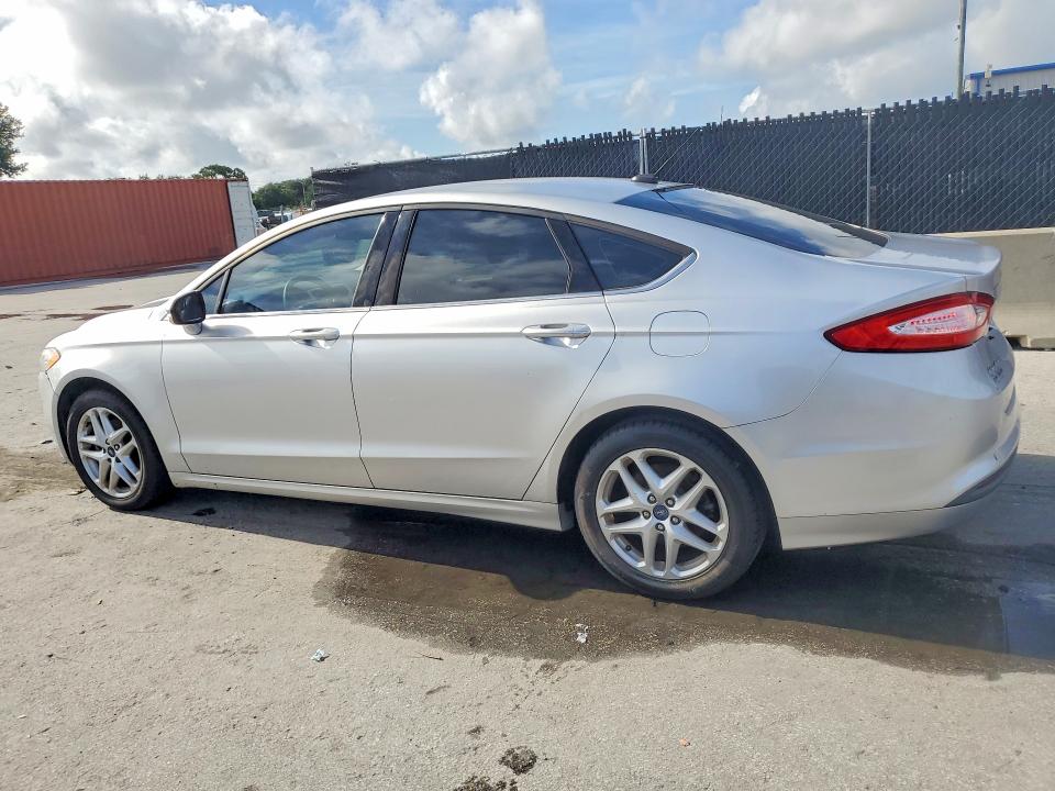Photo 2 from auction – 2014 FORD FUSION with VIN 3FA6P0HD1ER118892