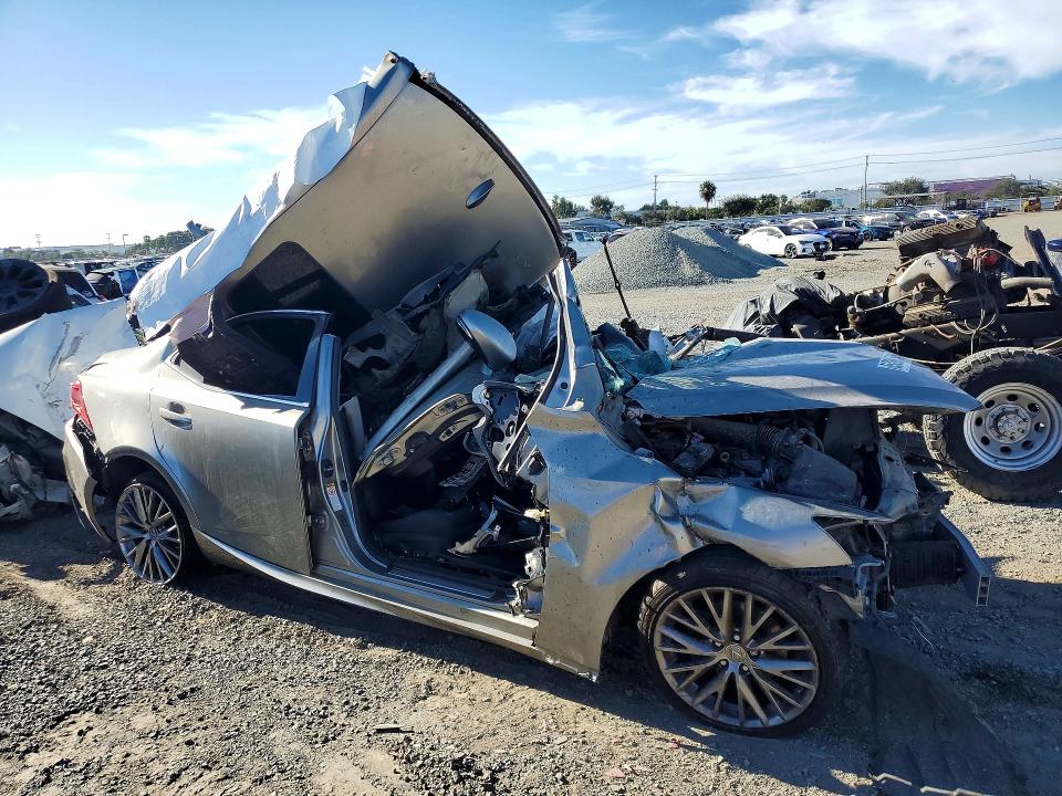 Photo 4 from auction – 2015 LEXUS IS with VIN JTHBF1D22F5075964