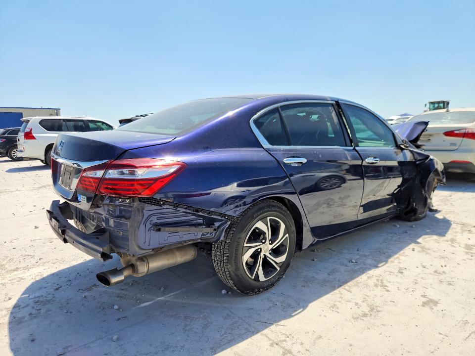 Photo 3 from auction – 2017 HONDA ACCORD with VIN 1HGCR2F35HA114583