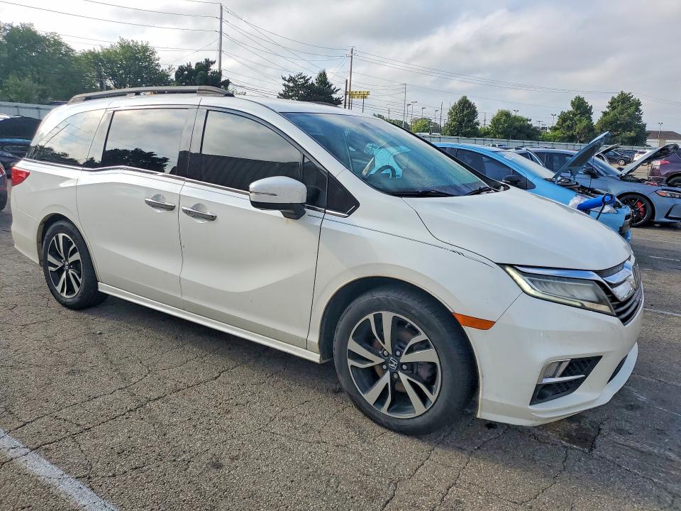 Photo 4 from auction – 2018 HONDA ODYSSEY with VIN 5FNRL6H93JB047644