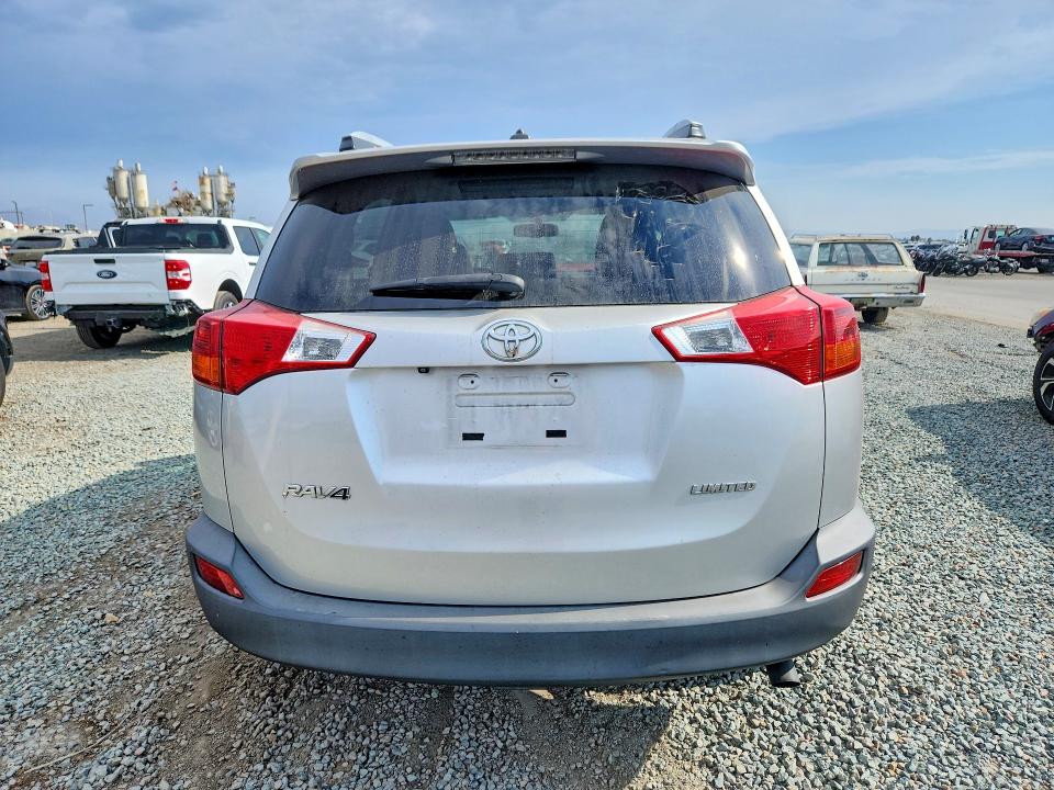 Photo 6 from auction – 2015 TOYOTA RAV4 with VIN 2T3YFREV8FW185798