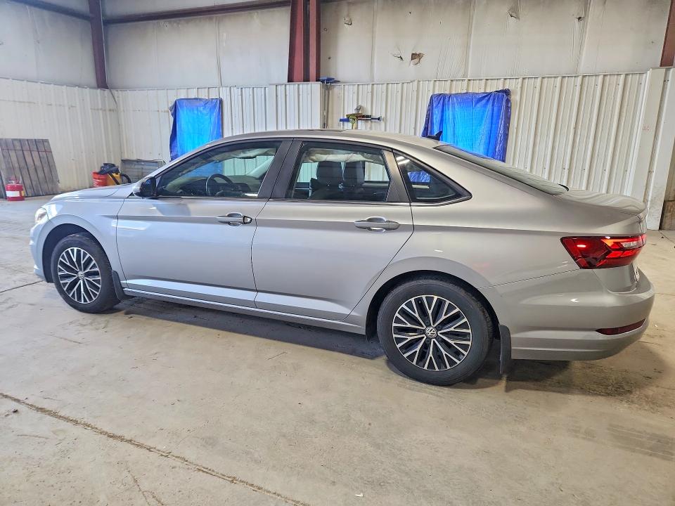 Снимка 2 от търг – 2020 VOLKSWAGEN JETTA с VIN 3VWC57BUXLM082437